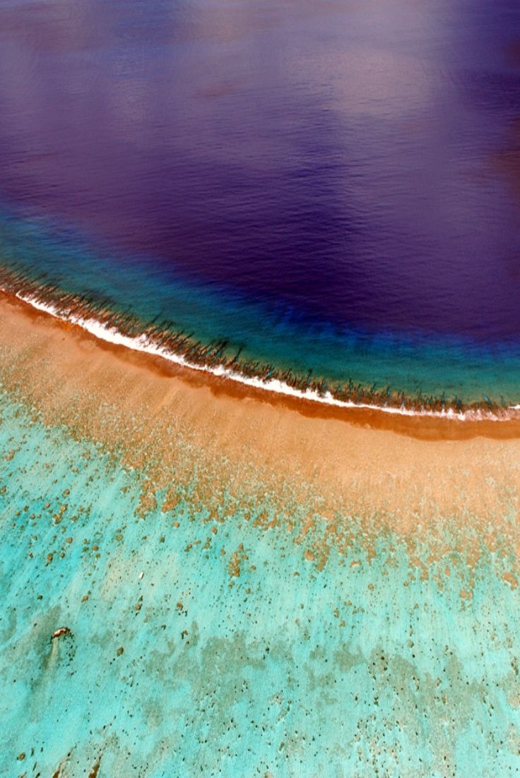 Fantastic aerial view of Bora Bora' s coral reef!