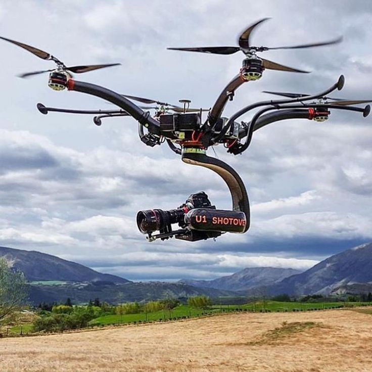 “Spotted on the @nycdroneff feed - check out this heavy lifter”