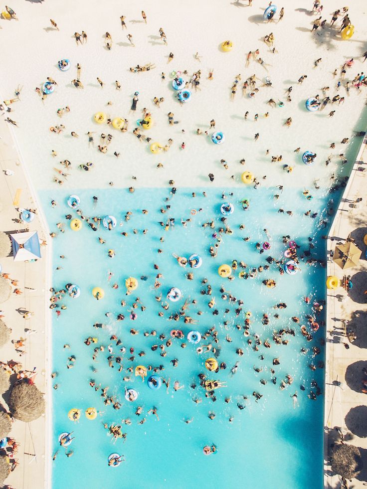 Aerial view of a water park // PHOTO: @Wreness