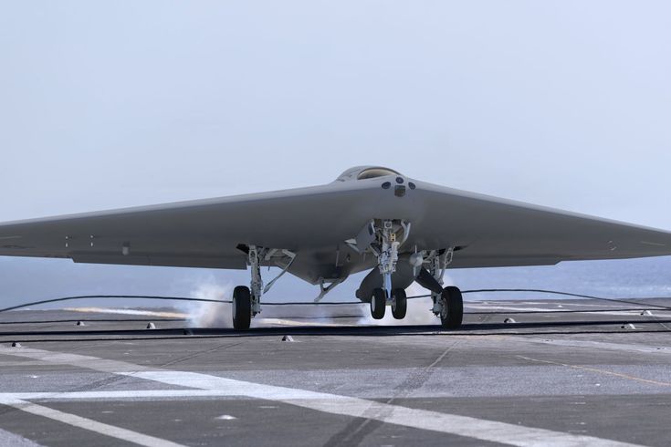 Lockheed Martin Unveils MQ-25 'Stingray' Tanker Drone Design for the Nav...