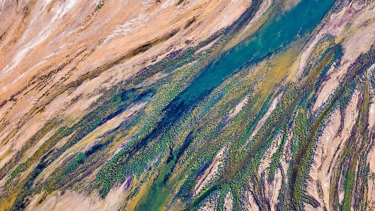 Aerial photo of Lake Eyre. Click through to see all the spectacular photos of this Australian Lake.
