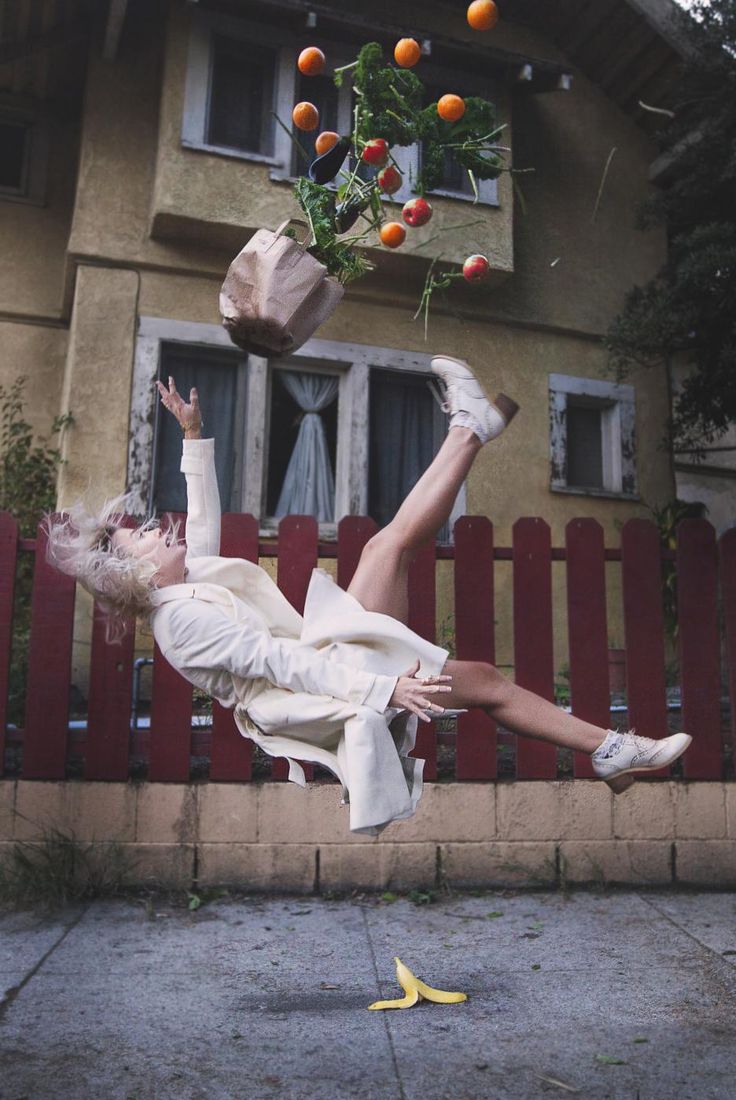 Photography Project Captures People Falling, Tripping and Levitating
