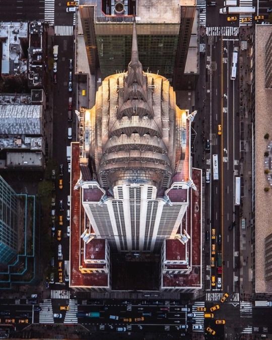 The Chrysler Building by @craigsbeds