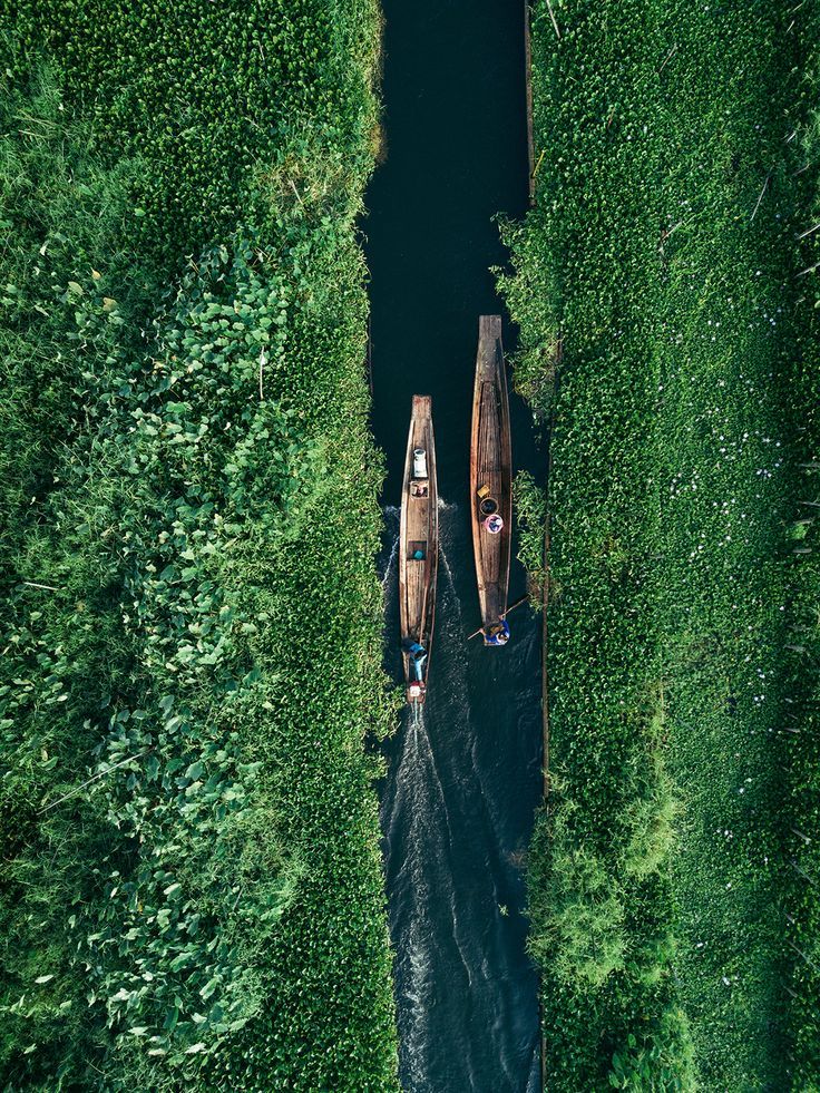 Landscape Drone Photography : Le lac Inle de Birmanie et son trafic fluvial vus du ciel par Dimitar Karanikolo... - DronesRate.com | Your N°1 Source for Drone Industry News & Inspiration