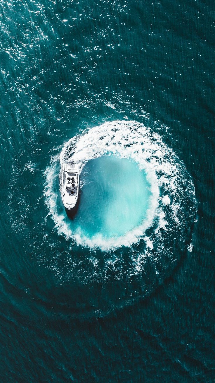 People Drone Photography : #water #motorboat - DronesRate.com | Your N°1 Source for Drone Industry News & Inspiration