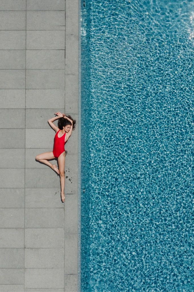 People Drone Photography : Pool drone shot - DronesRate.com | Your N°1 Source for Drone Industry News & Inspiration