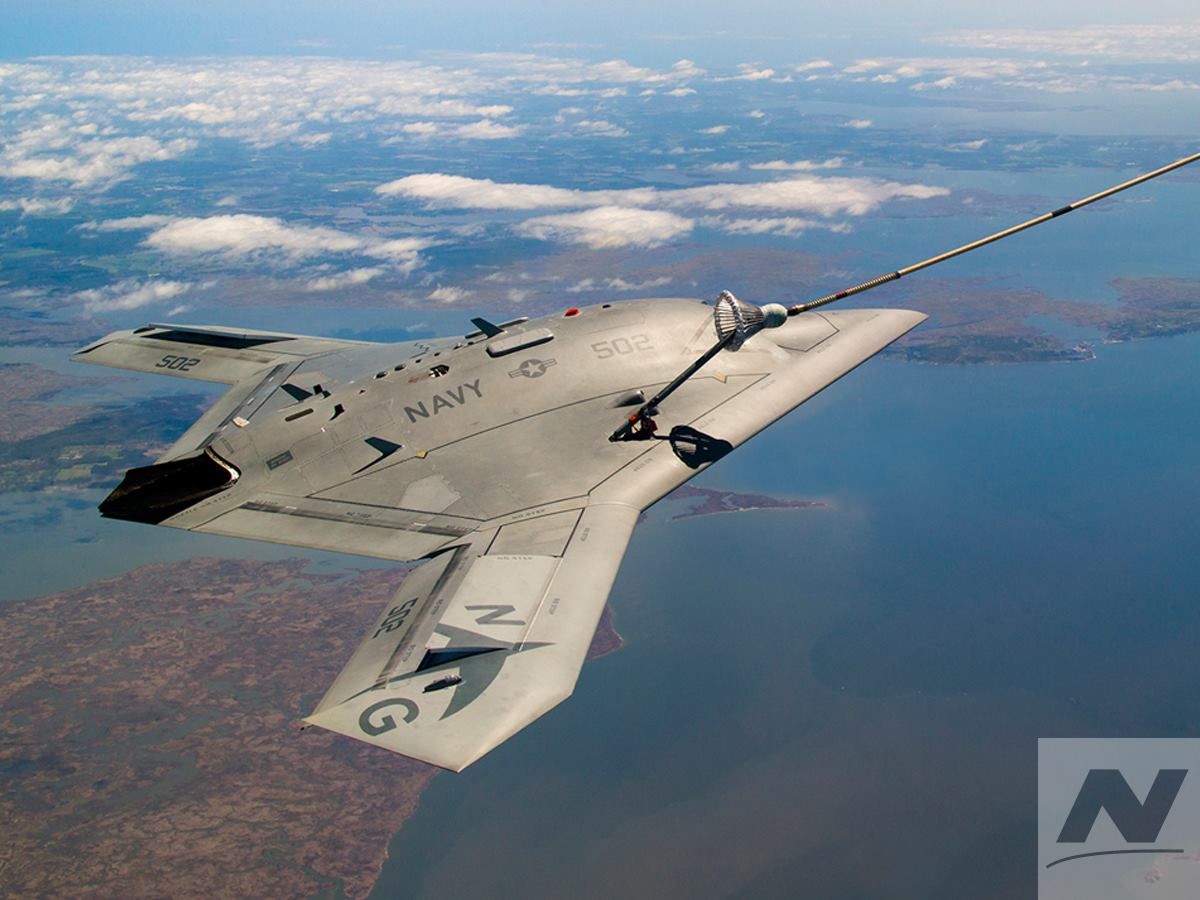 Northrop Grumman releases images of X-47Bs first autonomous aerial refueling . [1200X900]