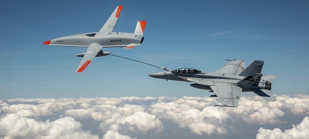 Estados Unidos usa drone para reabastecer caça em pleno ar